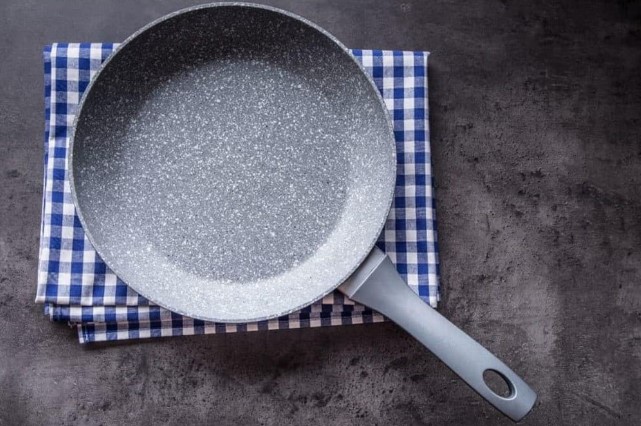 Healthiest Pans To Cook With 4