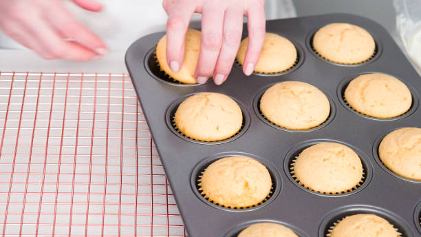 How To Clean Muffin Pan 4