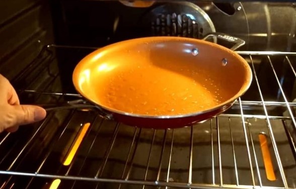 How To Season A Red Copper Pan 2